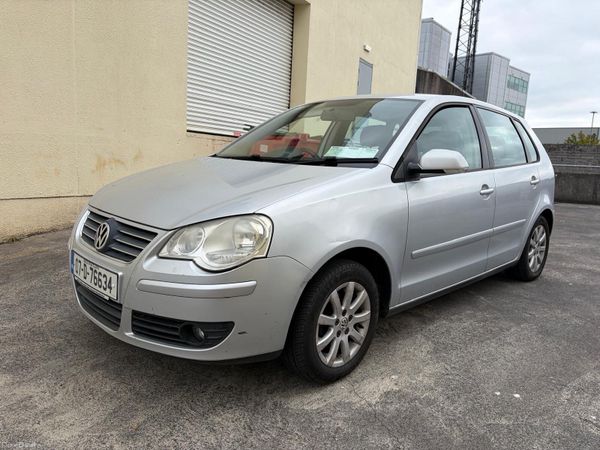 Volkswagen Polo Hatchback, Petrol, 2007, Silver