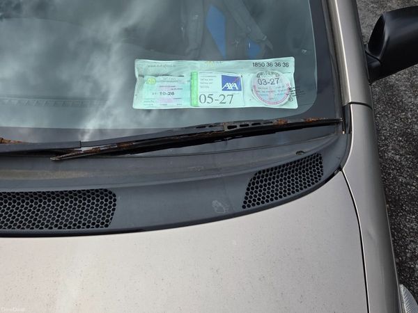 Toyota Yaris Hatchback, Petrol, 2003, Grey