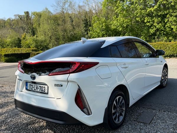 Toyota Prius Hatchback, Petrol Plug-in Hybrid, 2017, White