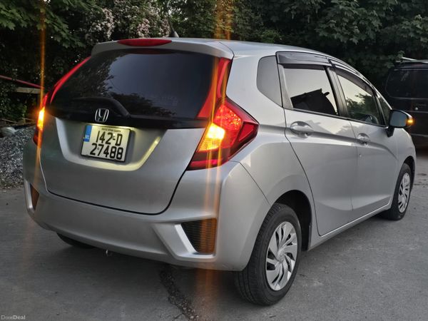 Honda Fit Hatchback, Petrol, 2014, Silver