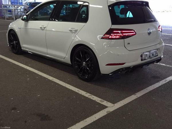 Volkswagen Golf Hatchback, Petrol, 2019, White