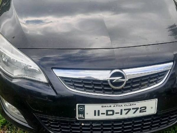 Opel Astra Hatchback, Diesel, 2011, Black