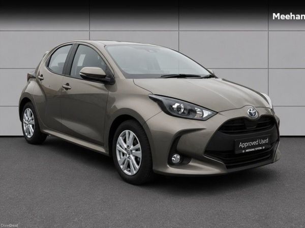 Toyota Yaris Hatchback, Petrol Hybrid, 2023, Bronze