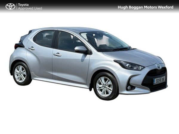 Toyota Yaris Hatchback, Petrol Hybrid, 2023, Grey