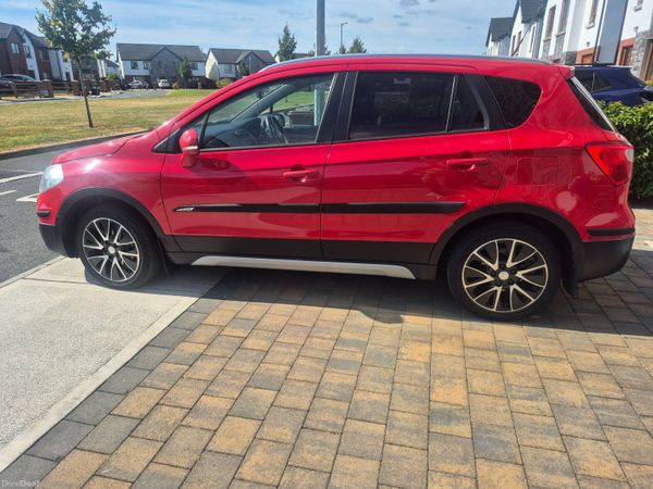 Suzuki SX4 S-Cross Hatchback, Petrol, 2015, Red