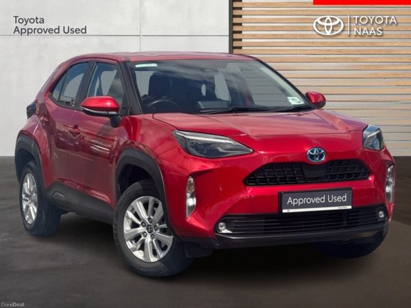 Toyota Yaris Cross Hatchback, Petrol Hybrid, 2023, Red