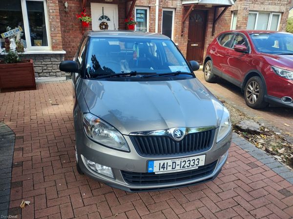 Skoda Fabia Hatchback, Petrol, 2014, Beige