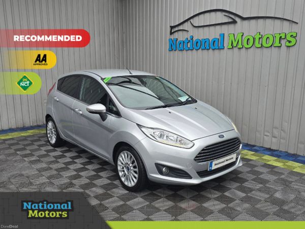 Ford Fiesta Hatchback, Petrol, 2015, Silver