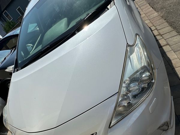 Toyota Prius MPV, Petrol Hybrid, 2013, White