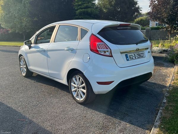 Ford Fiesta Hatchback, Diesel, 2016, White