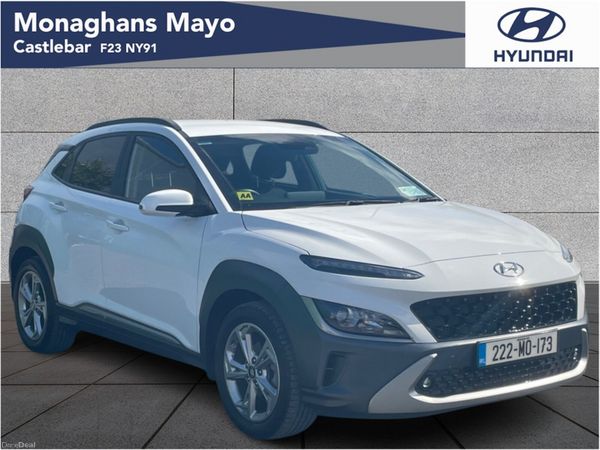 Hyundai KONA MPV, Petrol, 2022, White
