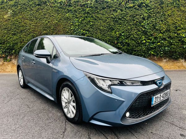 Toyota Corolla Saloon, Petrol Hybrid, 2021, Grey