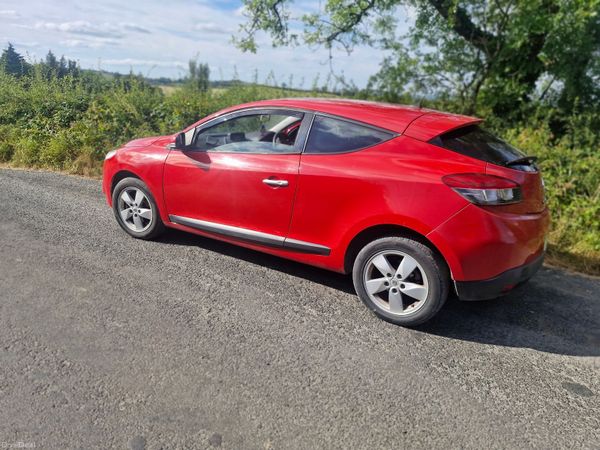 Renault Megane Coupe, Diesel, 2011, Red
