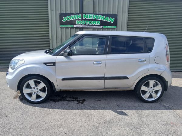 Kia Soul Hatchback, Diesel, 2010, Silver