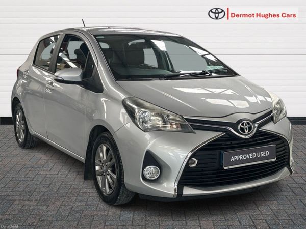 Toyota Yaris Hatchback, Petrol, 2017, Silver