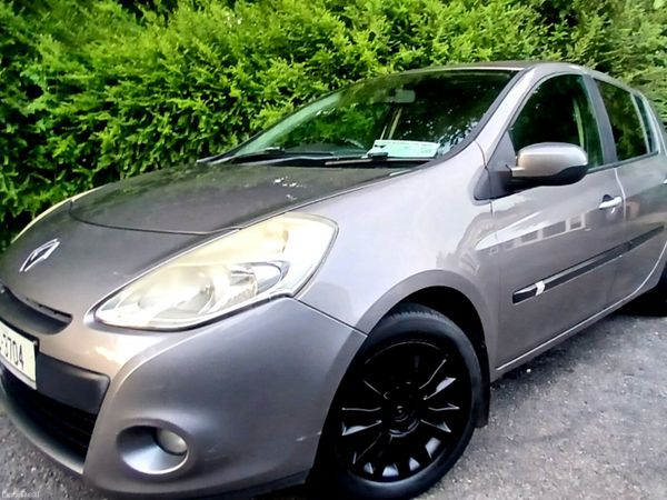 Renault Clio Hatchback, Diesel, 2011, Grey