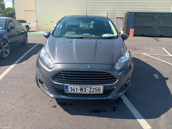 Ford Fiesta Hatchback, Petrol, 2014, Blue
