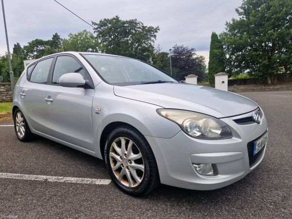 Hyundai i30 Hatchback, Diesel, 2009, Silver