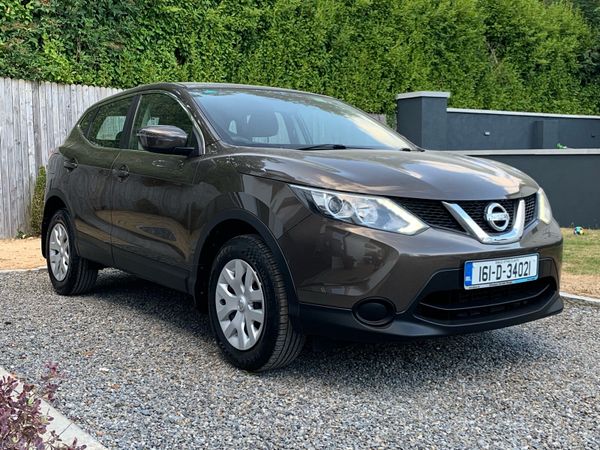 Nissan Qashqai Hatchback, Diesel, 2016, Brown