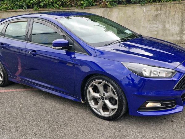 Ford Focus Hatchback, Diesel, 2016, Blue