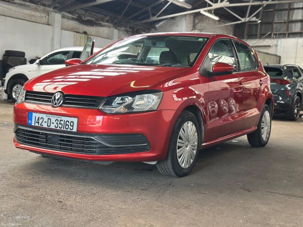 Volkswagen Polo Hatchback, Petrol, 2014, Red