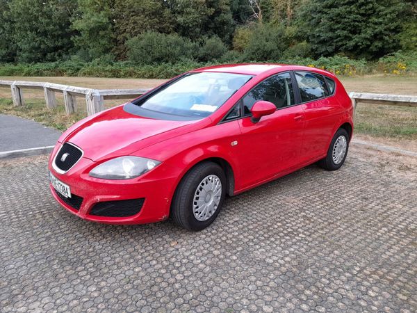 SEAT Leon Hatchback, Diesel, 2010, Red
