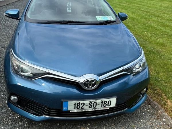 Toyota Auris Hatchback, Diesel, 2018, Blue