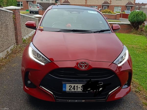 Toyota Yaris Hatchback, Petrol Hybrid, 2024, Red