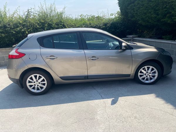 Renault Megane Hatchback, Diesel, 2010, Grey