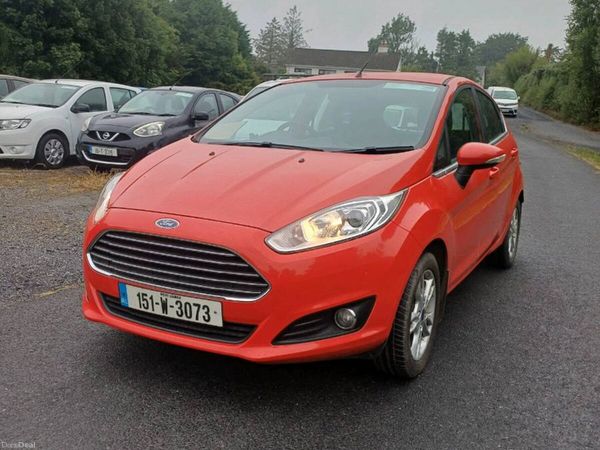 Ford Fiesta Hatchback, Petrol, 2015, Red
