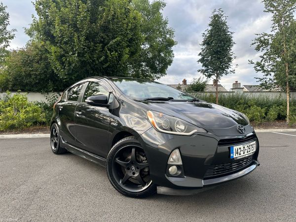 Toyota Aqua Hatchback, Petrol Hybrid, 2014, Black