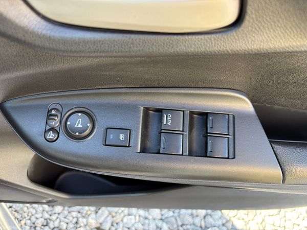 Honda Fit Hatchback, Petrol, 2018, White