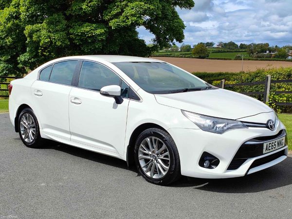 Toyota Avensis Saloon, Diesel, 2015, White