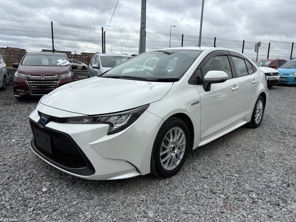 Toyota Corolla Saloon, Petrol Hybrid, 2020, White