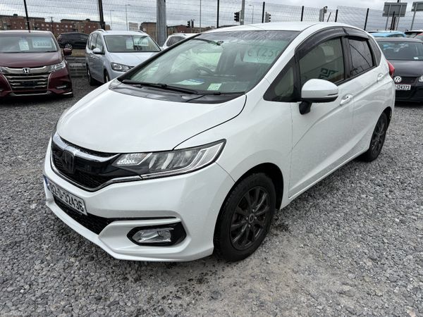 Honda Fit Hatchback, Petrol, 2018, White