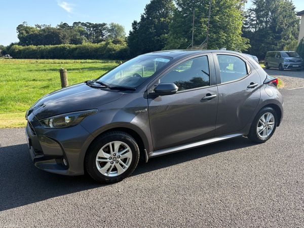 Toyota Yaris Hatchback, Petrol Hybrid, 2021, Grey
