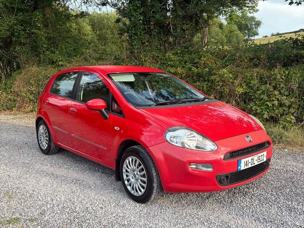 Fiat Punto Hatchback, Petrol, 2014, Red