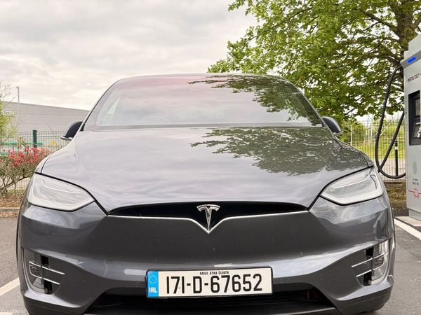 Tesla Model X MPV, Electric, 2017, Silver