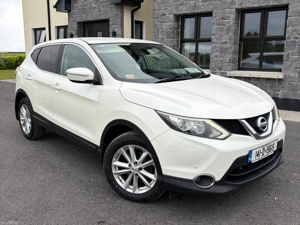 Nissan Qashqai Hatchback, Diesel, 2014, White