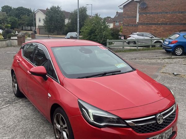 Vauxhall Astra Hatchback, Petrol, 2017, Red