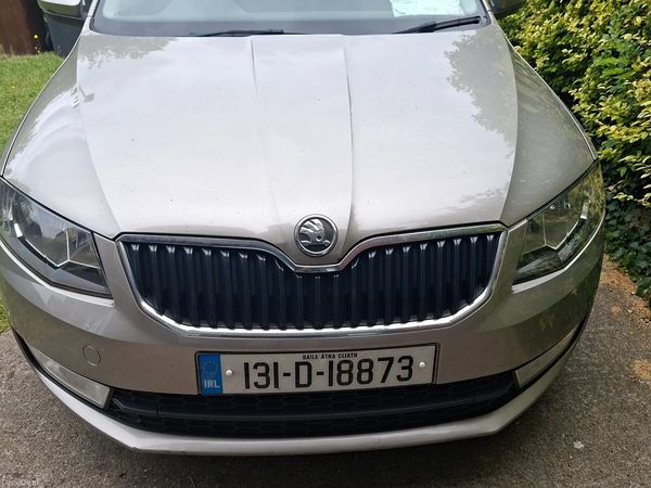 Skoda Octavia Saloon, Diesel, 2013, Beige