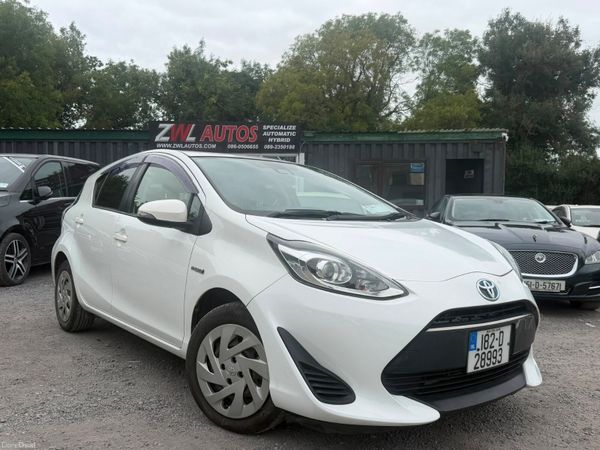 Toyota Aqua Hatchback, Petrol Hybrid, 2018, White