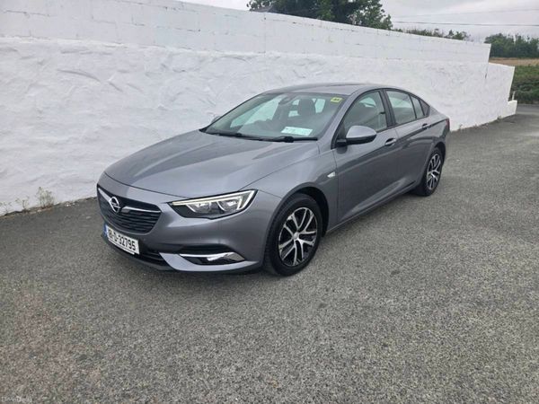 Opel Insignia Hatchback, Diesel, 2018, Grey
