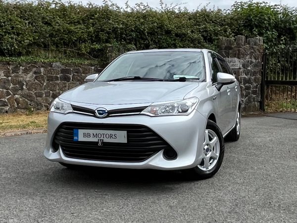 Toyota Corolla Estate, Petrol Hybrid, 2016, Silver