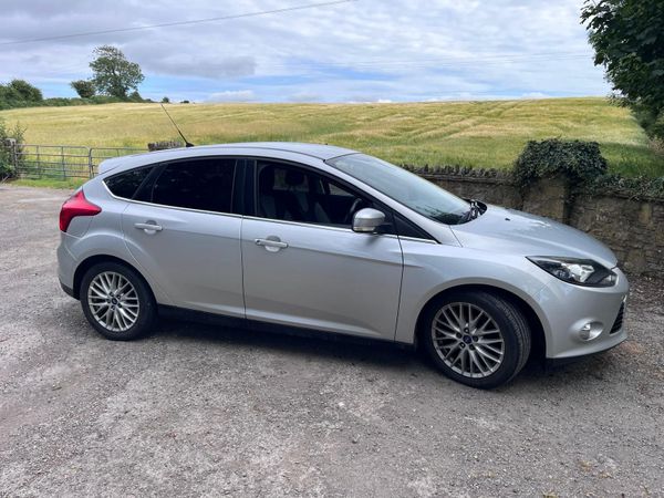 Ford Focus Hatchback, Petrol, 2014, Silver