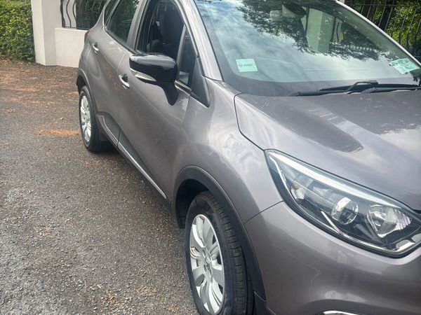 Renault Captur Hatchback, Petrol, 2017, Grey