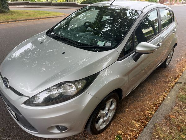 Ford Fiesta Hatchback, Petrol, 2011, Silver