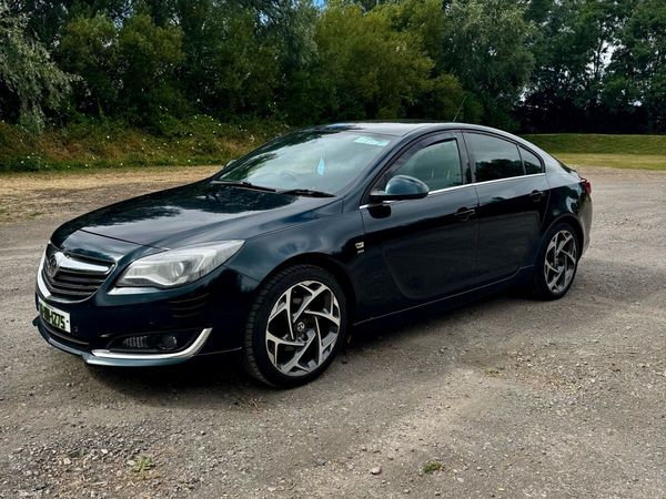 Vauxhall Insignia Hatchback, Diesel, 2016, Green