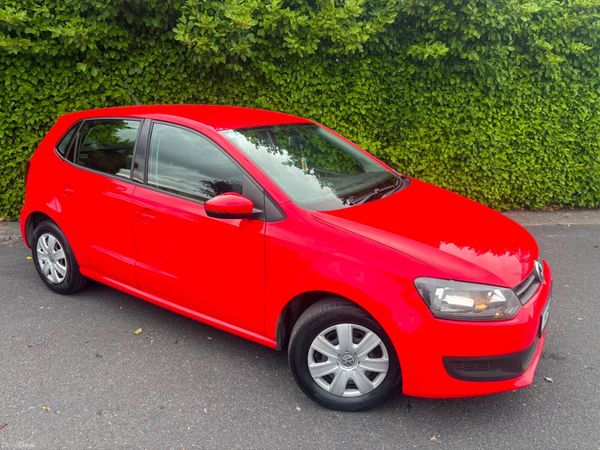 Volkswagen Polo Hatchback, Petrol, 2014, Red