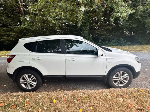 Nissan Qashqai Hatchback, Diesel, 2010, White